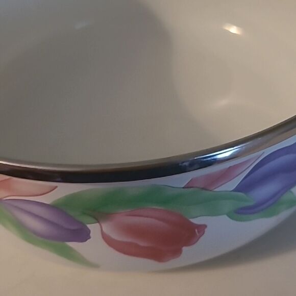 Tulip Enamel Bowl with Silver Rim - Picture 4 of 7
